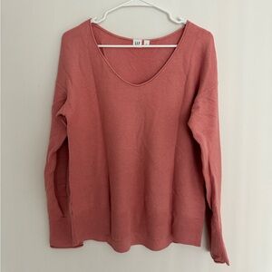 Gap pink scoop v-neck 100% cotton sweater - size small